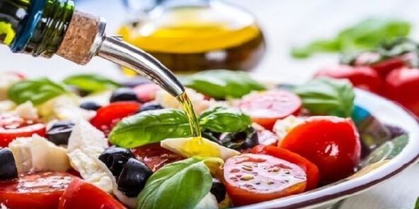 When preparing Mediterranean diet dishes, you should use olive oil. 